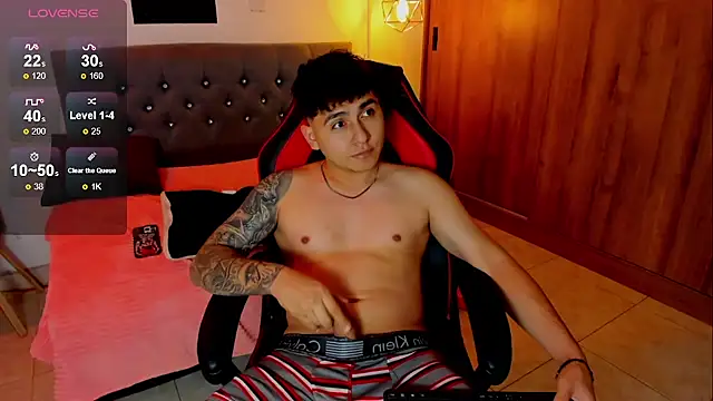 Snapshot of Nicolas_James_Sc chatting on December 3, 2025, 1:42 pm Nicolas James Sc online show from December 3, 2025, 1:42 pm