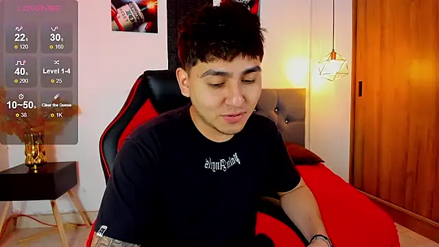 Snapshot of Nicolas_James_Sc chatting on December 15, 2025, 1:37 pm Nicolas James Sc online show from December 15, 2025, 1:37 pm