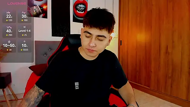 Snapshot of Nicolas_James_Sc chatting on January 10, 2026, 1:02 pm Nicolas James Sc online show from January 10, 2026, 1:02 pm