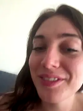 Snapshot of Petitbiscuit2B0 chatting on November 3, 2025, 11:33 am Petitbiscuit2B0 online show from November 3, 2025, 11:33 am