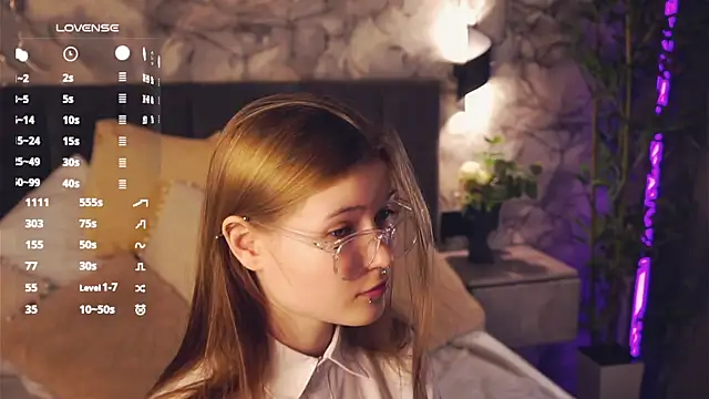 LynHillaire online show from April 15, 2026, 12:45 pm