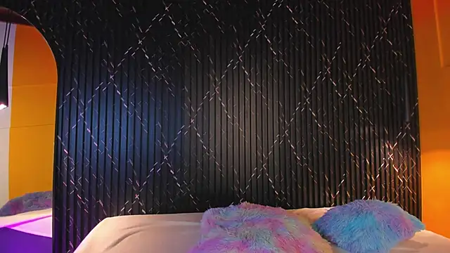 Alana 333 online show from November 23, 2025, 3:34 pm