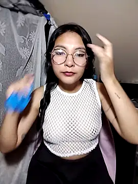 Snapshot of Regina_Shine chatting on October 8, 2025, 11:46 pm Regina Shine online show from October 8, 2025, 11:46 pm