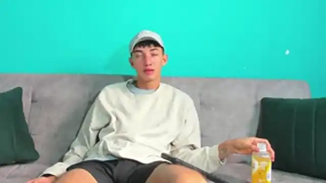 Snapshot of Maikol_Ortiz chatting on February 19, 2026, 1:07 pm Maikol Ortiz online show from February 19, 2026, 1:07 pm