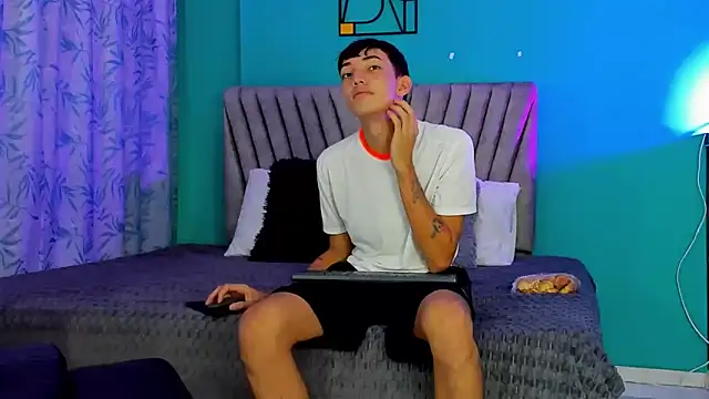 Snapshot of Maikol_Ortiz chatting on February 28, 2026, 1:12 pm Maikol Ortiz online show from February 28, 2026, 1:12 pm