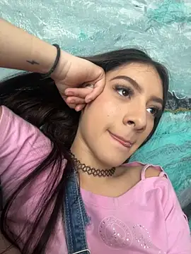 Snapshot of AlliceCopper chatting on September 27, 2025, 2:33 pm AlliceCopper online show from September 27, 2025, 2:33 pm