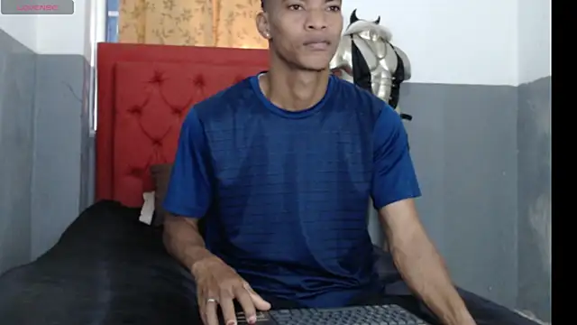 Snapshot of David_s3xy chatting on October 28, 2025, 3:14 pm David s3xy online show from October 28, 2025, 3:14 pm