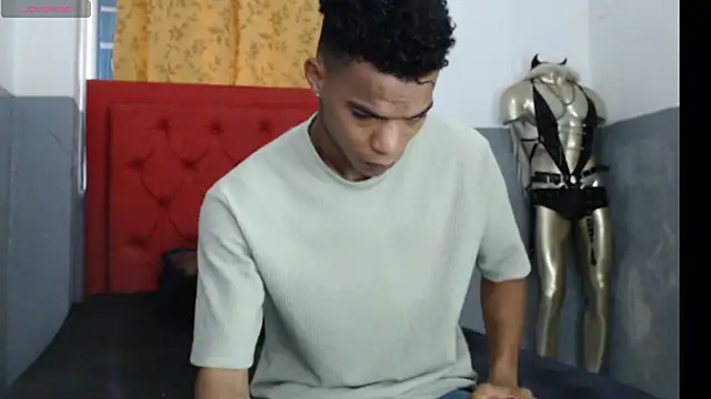 Snapshot of David_s3xy chatting on November 1, 2025, 3:36 pm David s3xy online show from November 1, 2025, 3:36 pm