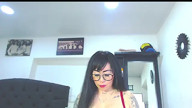 Snapshot of Vicky_hotmilf chatting on September 19, 2025, 11:11 am Vicky hotmilf online show from September 19, 2025, 11:11 am