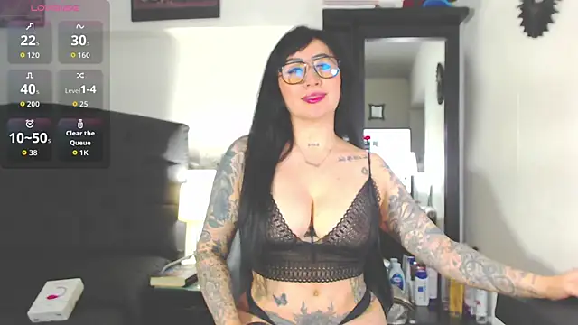 Snapshot of Vicky_hotmilf chatting on October 3, 2025, 11:18 am Vicky hotmilf online show from October 3, 2025, 11:18 am