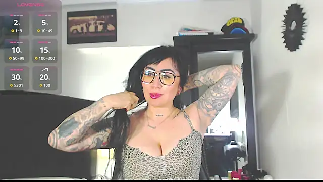 Snapshot of Vicky_hotmilf chatting on October 22, 2025, 11:10 am Vicky hotmilf online show from October 22, 2025, 11:10 am