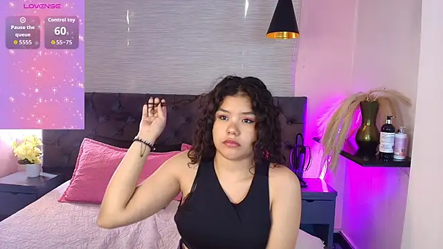 Snapshot of Annie_Lii chatting on September 9, 2025, 1:32 pm Annie Lii online show from September 9, 2025, 1:32 pm