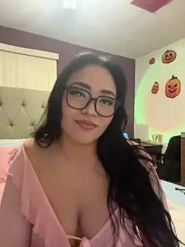 Snapshot of MyHoneyFrida chatting on November 12, 2025, 3:18 am MyHoneyFrida online show from November 12, 2025, 3:18 am