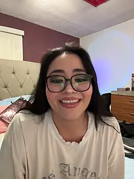 MyHoneyFrida online show from January 7, 2026, 4:26 am