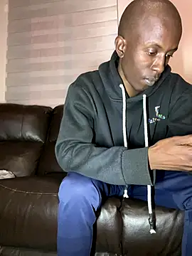 Snapshot of MeneerIan chatting on September 29, 2025, 10:47 pm MeneerIan online show from September 29, 2025, 10:47 pm