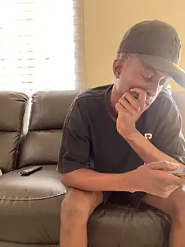 Snapshot of MeneerIan chatting on October 15, 2025, 6:13 am MeneerIan online show from October 15, 2025, 6:13 am