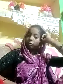 Snapshot of Hema4545 chatting on September 8, 2025, 5:23 pm Hema4545 online show from September 8, 2025, 5:23 pm