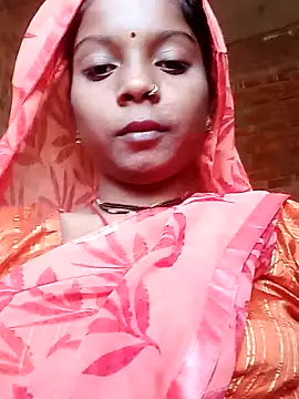 Snapshot of Hema4545 chatting on October 14, 2025, 9:54 am Hema4545 online show from October 14, 2025, 9:54 am