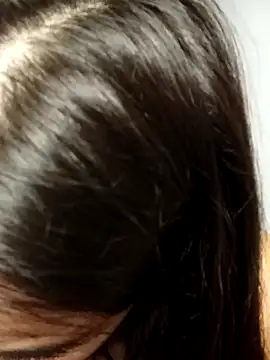 chloe 90 online show from September 18, 2025, 11:18 pm