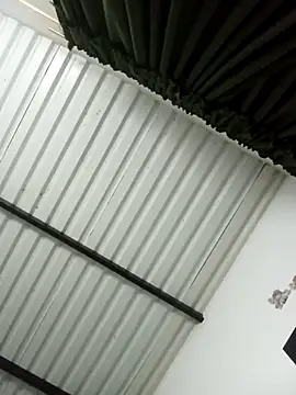 chloe 90 online show from October 17, 2025, 12:01 am