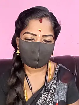 Snapshot of tamilammukuttyy chatting on March 11, 2026, 2:06 am tamilammukuttyy online show from March 11, 2026, 2:06 am