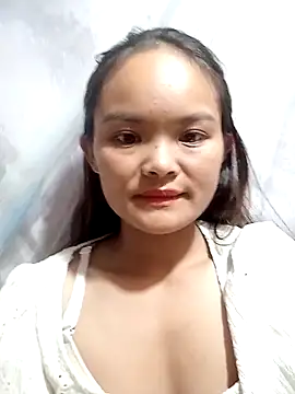 xinhxinhcute online show from October 5, 2025, 12:47 pm