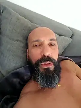 Latinox79 online show from April 23, 2026, 1:35 pm