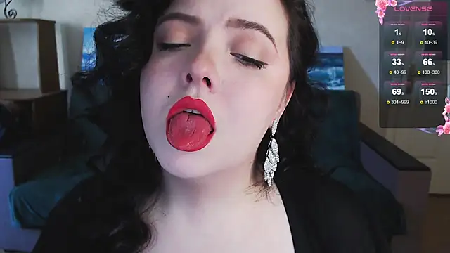 Snapshot of EmillyBones chatting on February 18, 2026, 9:38 am EmillyBones online show from February 18, 2026, 9:38 am