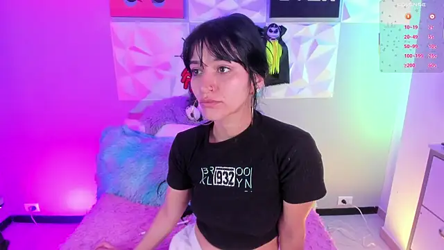 Snapshot of LindaWz_ chatting on October 28, 2025, 3:54 am LindaWz online show from October 28, 2025, 3:54 am