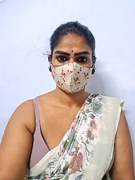 Snapshot of sherlin24 chatting on October 9, 2025, 5:33 pm sherlin24 online show from October 9, 2025, 5:33 pm