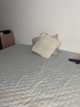 Hotsharwty online show from April 25, 2026, 6:27 pm