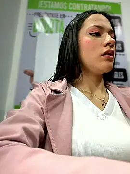 CHARLOTTE  05 online show from January 14, 2026, 12:11 pm