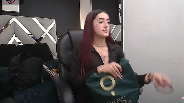 Miia bunny online show from October 30, 2025, 8:09 pm