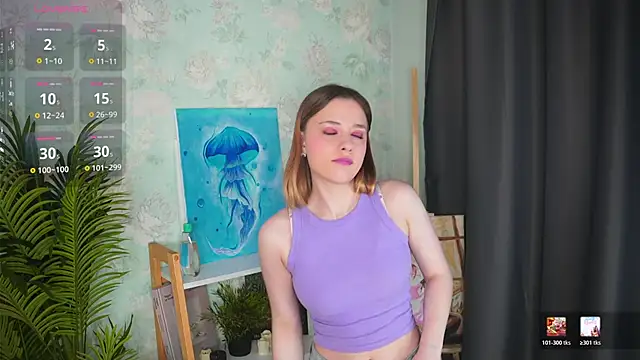 HollieCollelo online show from April 12, 2026, 3:11 am