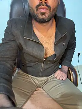 MeekBatgirl online show from January 6, 2026, 5:33 am