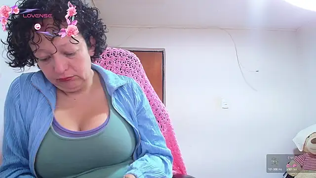 Snapshot of Miss_Oriana chatting on October 24, 2025, 6:59 pm Miss Oriana online show from October 24, 2025, 6:59 pm