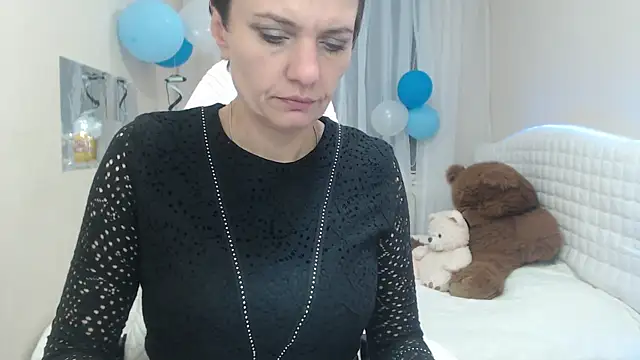 AvaSaturnian online show from September 30, 2025, 12:10 pm