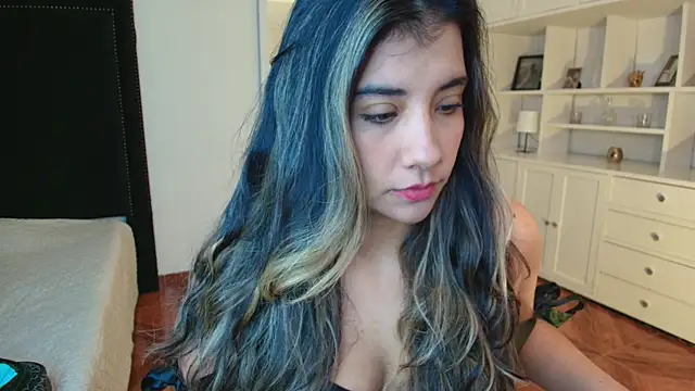 nina moen online show from January 15, 2026, 4:17 am