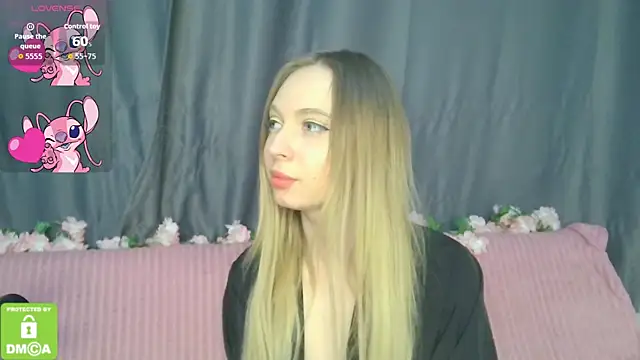 BabbbyFoxxx online show from December 3, 2025, 3:03 am