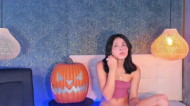 zorre  online show from October 25, 2025, 6:02 pm