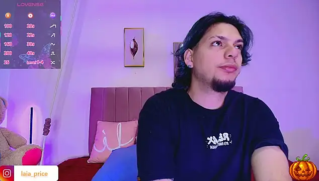 Snapshot of Laia_and_Damian chatting on October 25, 2025, 12:02 pm Laia and Damian online show from October 25, 2025, 12:02 pm