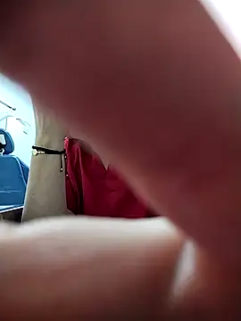 Madisson-04  online show from September 19, 2025, 8:09 pm