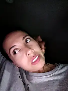 Snapshot of MiaForever1 chatting on October 27, 2025, 2:15 am MiaForever1 online show from October 27, 2025, 2:15 am