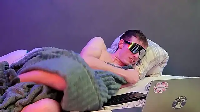 maskedboy1 online show from April 29, 2026, 8:59 pm