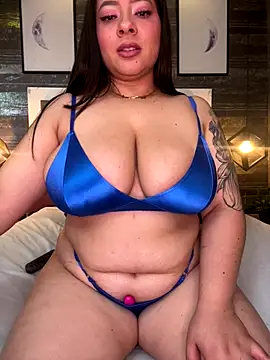 SophieCurves online show from September 24, 2025, 3:59 pm