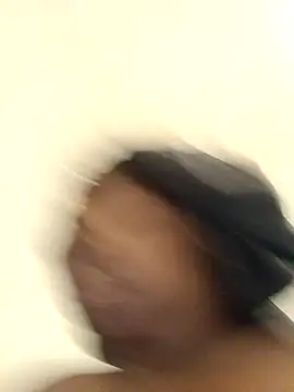 CREAMYASSNAEE online show from October 5, 2025, 1:31 pm