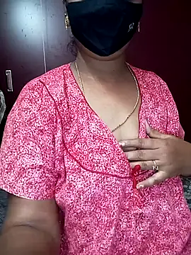 Snapshot of Mee_harini-telugupilla chatting on May 1, 2026, 4:44 pm Mee harini-telugupilla online show from May 1, 2026, 4:44 pm