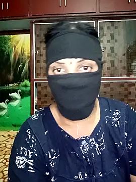 Snapshot of Mee_harini-telugupilla chatting on May 5, 2026, 5:21 pm Mee harini-telugupilla online show from May 5, 2026, 5:21 pm