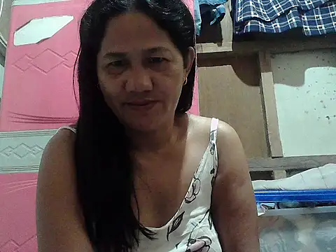 Snapshot of hotmama_063 chatting on October 28, 2025, 8:55 pm hotmama 063 online show from October 28, 2025, 8:55 pm