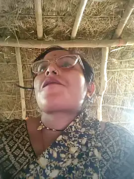 LUCKY cut online show from October 8, 2025, 3:04 am